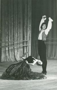 Болеро из балета «Дон Кихот» на концерте в училище (партнёрша – Алла Листратова, 1978 год).