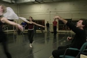 На постановочной репетиции. Colorado Ballet. 2005 год. На фото по центру – Майя Мыхатели.
